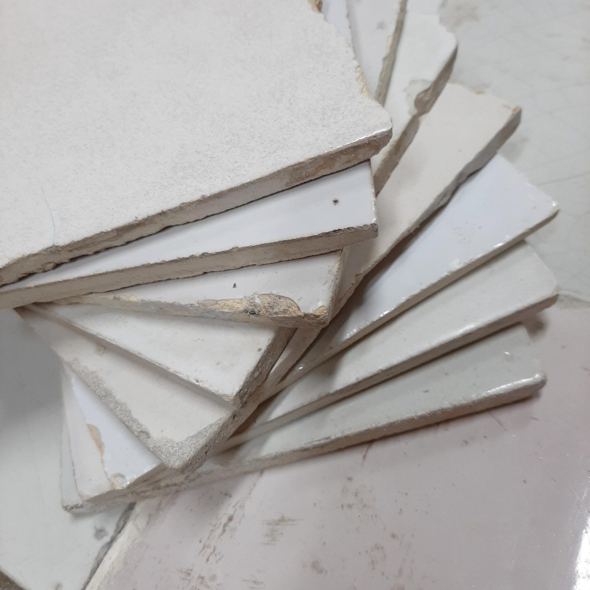 Antique wall tiles with decorative pattern Piet Jonker