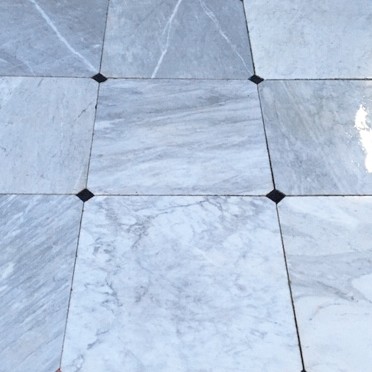 Old carrara marble floor tiles 74 x 74 cm with cabochons - Piet Jonker