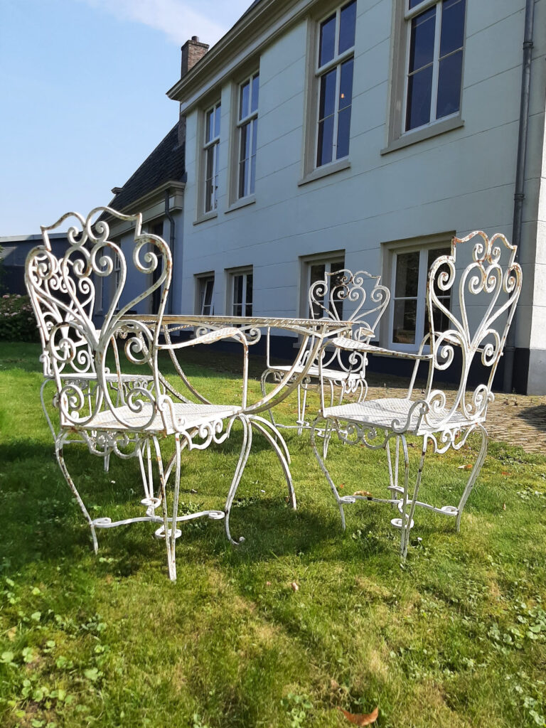 Old French white metal garden furniture Piet Jonker
